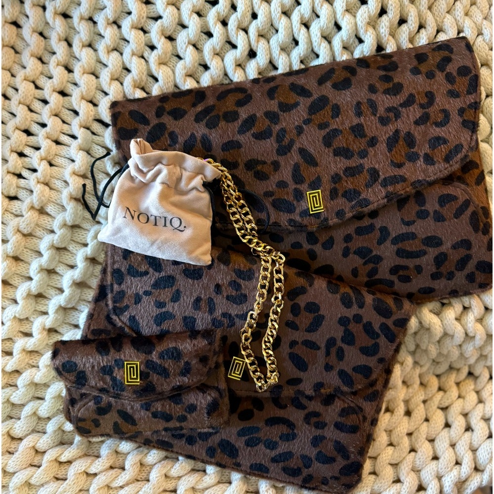 Notiq Lightly Used| Tablet Case | Trio Clutch Set |